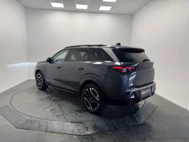 Peugeot 5008 electrique 210 ch 73 kwh — photo 3
