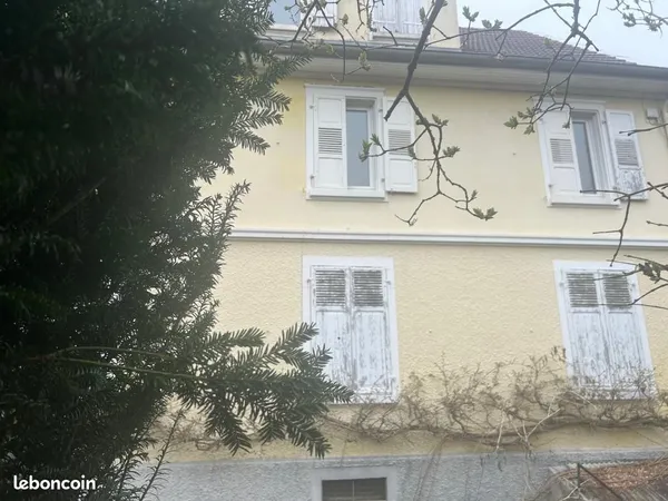 Maison 8 pièces 248 m²
