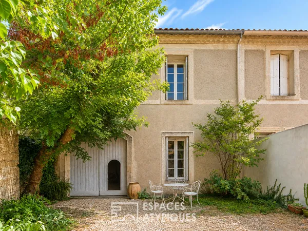 Maison de village avec extérieur et grandes dépendances