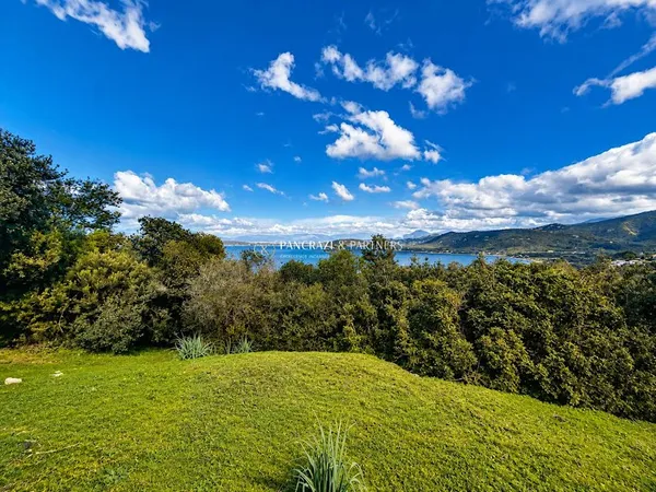 Terrain à bâtir 1600 m²