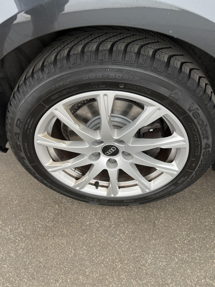 Audi A4 — photo 35