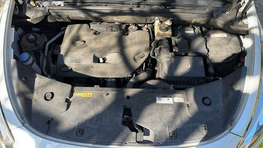 DS DS5 2.0 BlueHDi 180 EAT6 - Performance Line – 2018 – 181500 km – Diesel – Boîte Automatique — photo 32