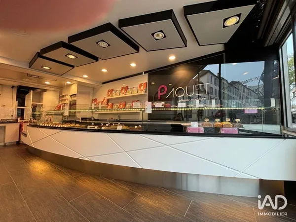 Local commercial 117 m²