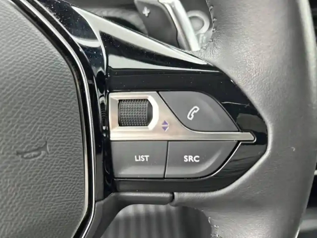 Peugeot 2008 puretech 130 s&amp;s eat8 — photo 108