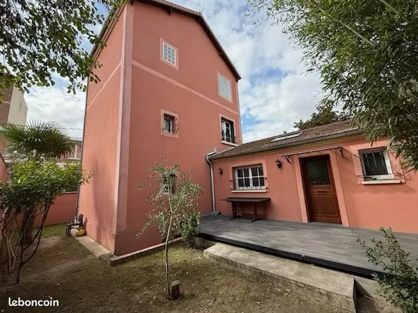Maison 5 pièces 143 m²