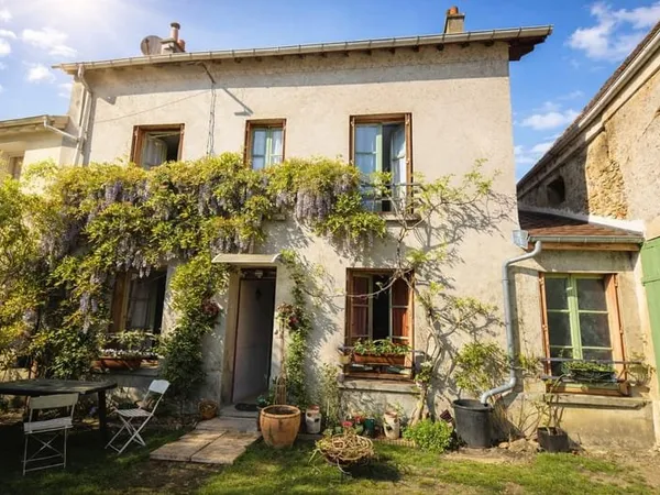 MAISON EN VENTE SUR TERRAIN DE 197 M²