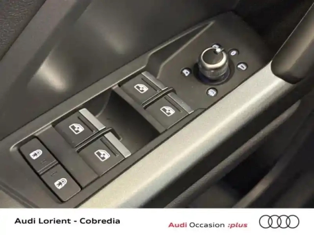Audi Q3 35 tdi 150ch s line plus s tronic 7 — photo 11