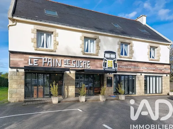 Maison avec appartements 465 m²