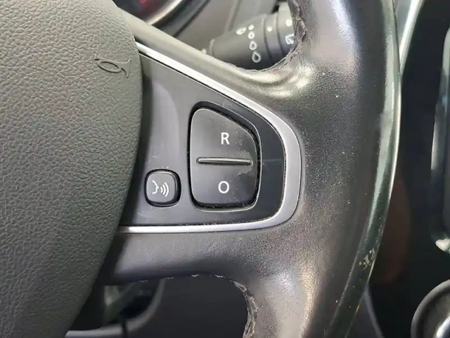 Renault Captur dci 90 edc — photo 32