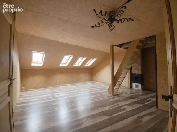 Appartement 4 pièces 96 m²