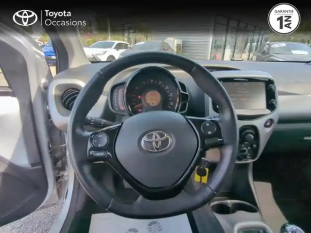 Toyota Aygo 1.0 vvt-i 69ch x-play 5p — photo 9