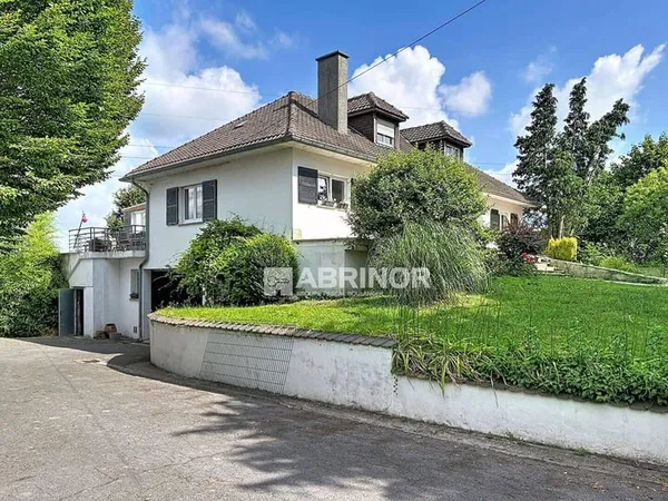 Maison 11 pièces 250 m²