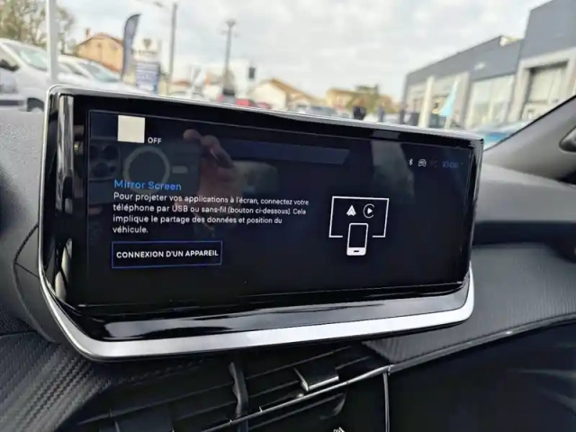Peugeot 2008 hybrid 145 e-dcs6 — photo 18
