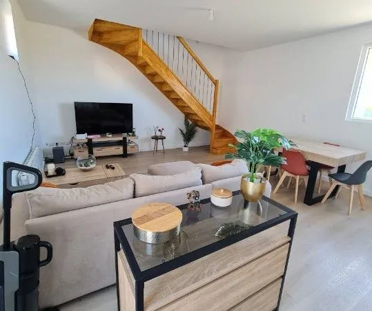 Maison de 105 M2 à louer sur la commune de Le Thour (08190)