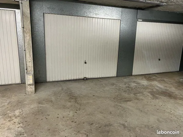 Garage/box