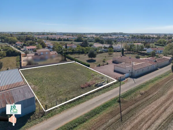 À VENDRE TERRAIN À BÂTIR DE 1 712 M2 À LUÇON (85400) HOR