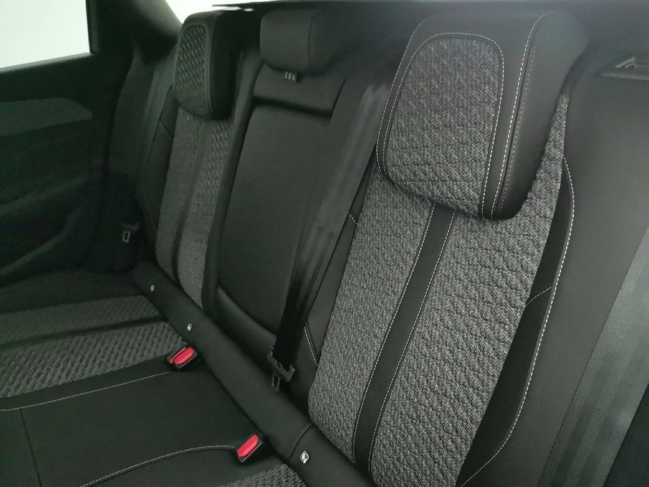 Peugeot 308 sw hybrid 145 e-dcs6 allure — photo 13