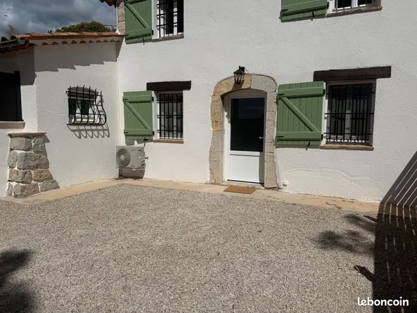 APPARTEMENT F1 - jardin