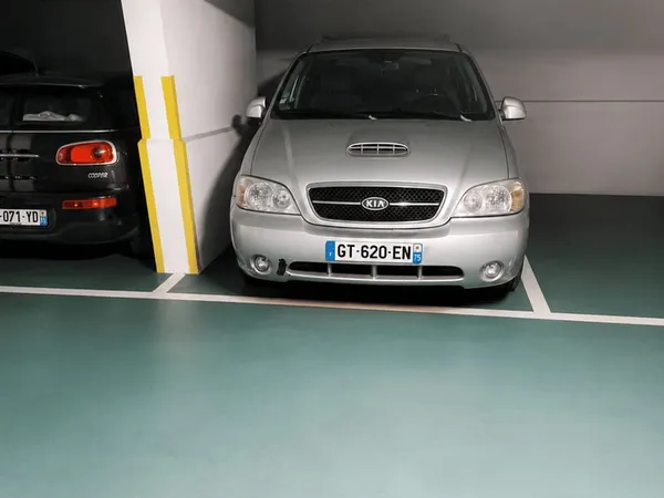 Parking 12 m²