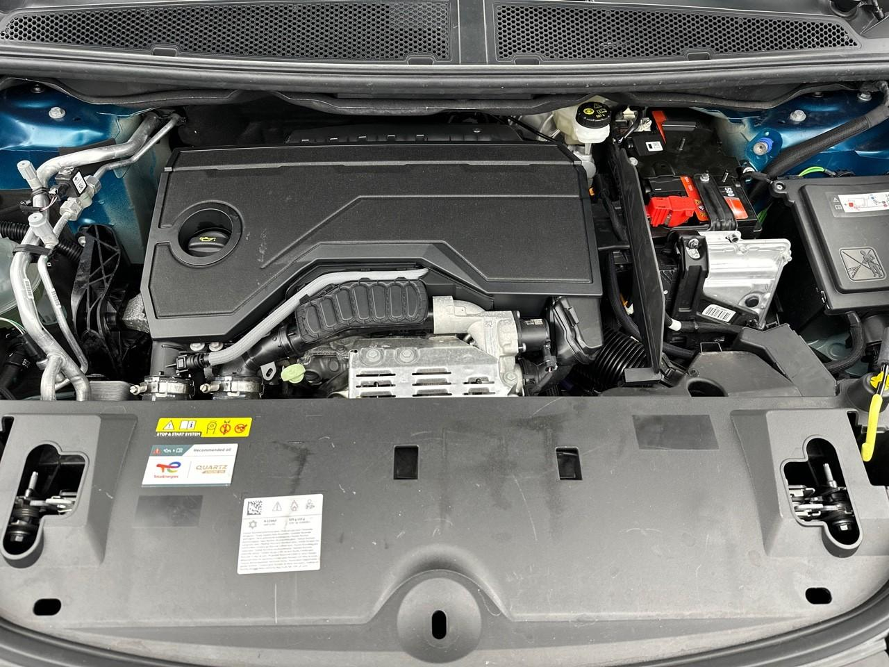 Peugeot 3008 hybrid 145 e-dcs6 gt — photo 13