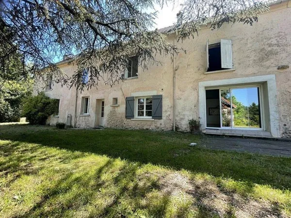 Maison 8 pièces 212 m²