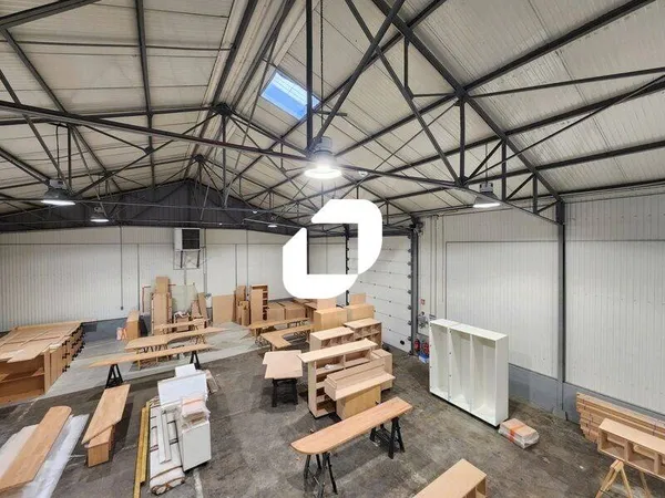 Local d'activité 1030 m²