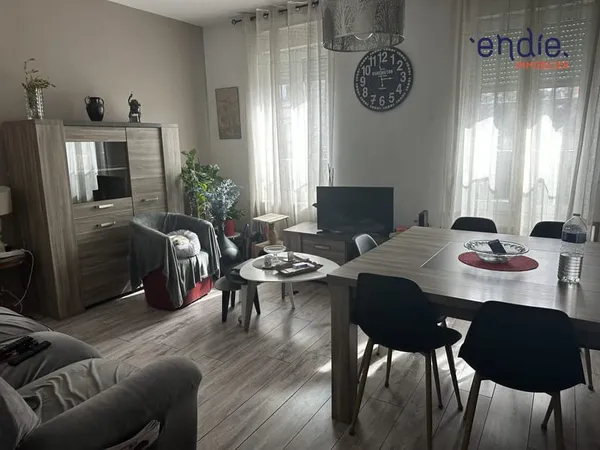 Immeuble plein centre de brive composé de 3 appartements