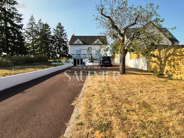 Exclusivité, proche centre bourg