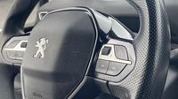 Peugeot 3008 HYBRID 225ch GT e-EAT8 — photo 17
