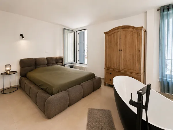 Ensemble Immobilier meublé de plus de 135m2 avec garage