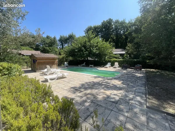 Chalet 15 pièces 150 m²