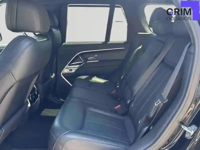 Land Rover Range Rover swb p440e phev awd — photo 11