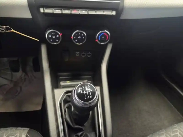 Renault Captur tce 90 - 21 — photo 137