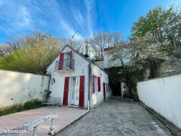 LOUE MAISON - Située dans un secteur calme à 2 km du centre de Montrichard et 1km du