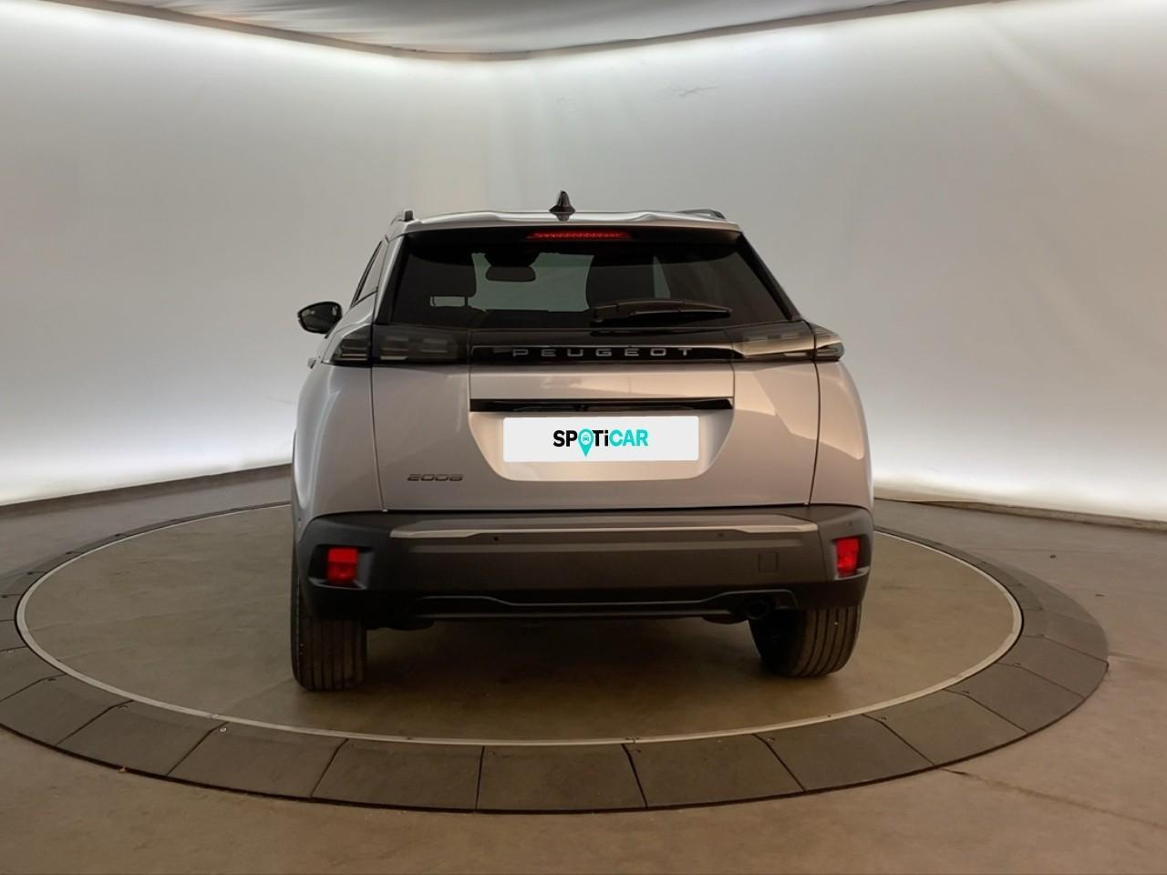 Peugeot 2008 100 s&s bvm6 allure — photo 5