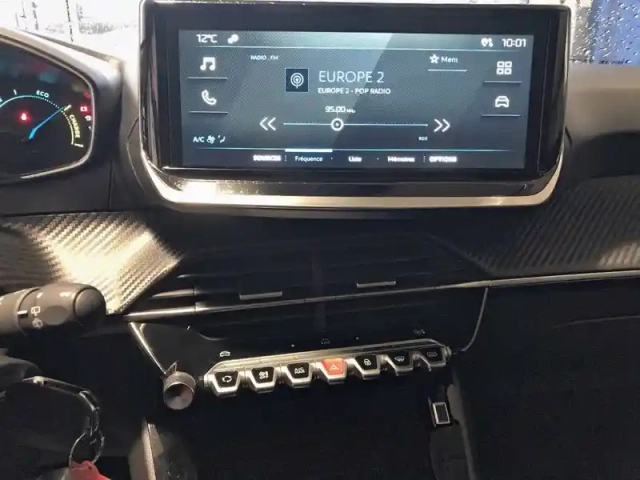Peugeot 208 hybrid 110 e-dcs6 — photo 15