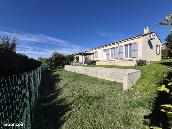 À vendre - Maison de plain-pied de 2011 avec jardin, garage et DPE B à Visan (84)