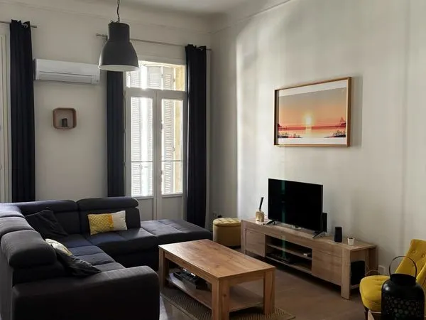 T3 haute ville proche gare et arsenal 98m2