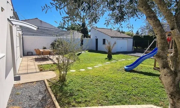 Maison de plain-pied 6 pièces 142 m²