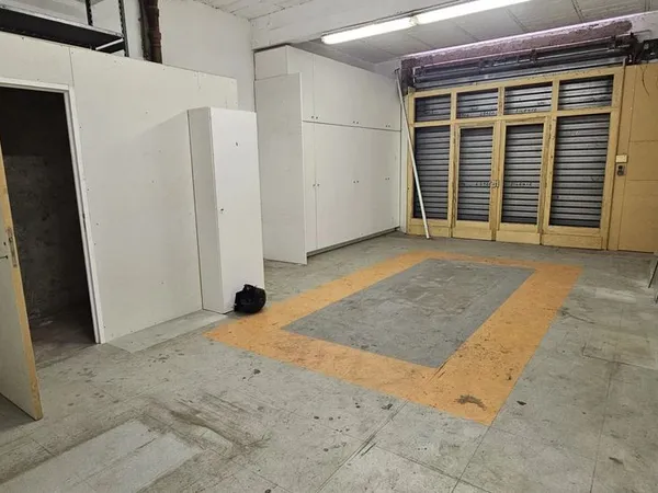 Local 150 m² Nice
