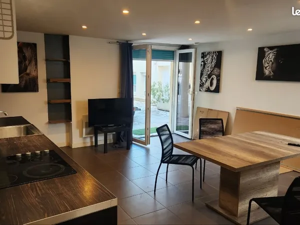 Appartement location au calme à côté des commerces à 30 m
