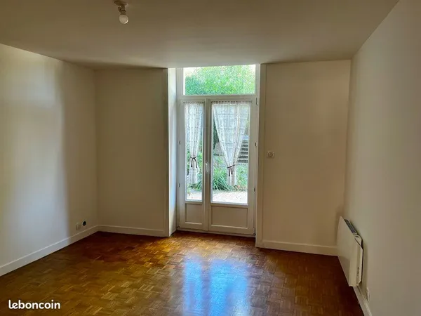 Petite maison vigneronne à louer