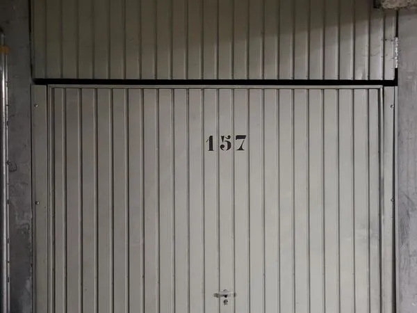 Box sécurisé 3x5m avec mezzanine - Jean-Macé / Quais du Rhône Lyon 7