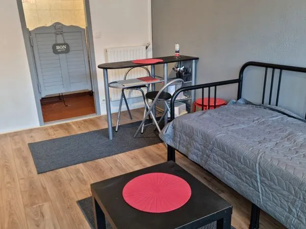 Studio meuble libre de suite