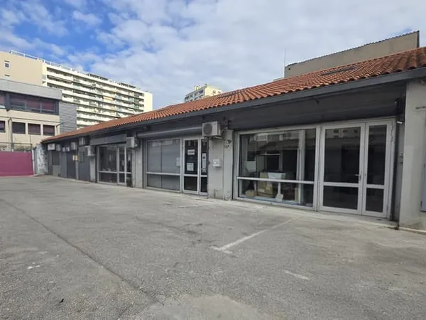 Locaux loués - Toulon - 438 m2
