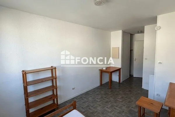 Studio 1 pièce 18 m²