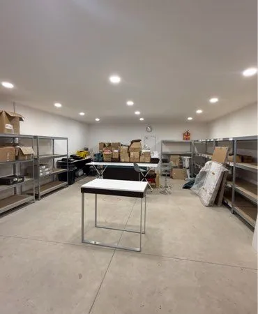 Local commercial 88m2 + mezzanine 30 m2