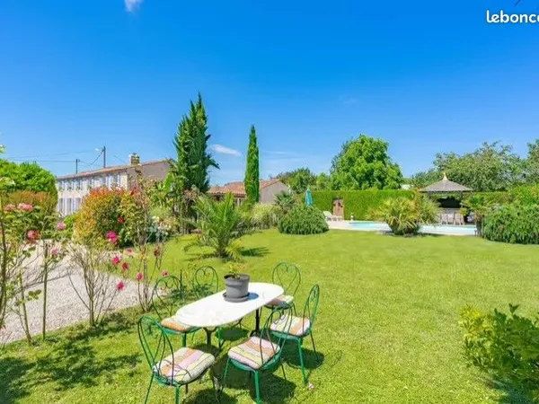 Maison 7 pièces 220 m²