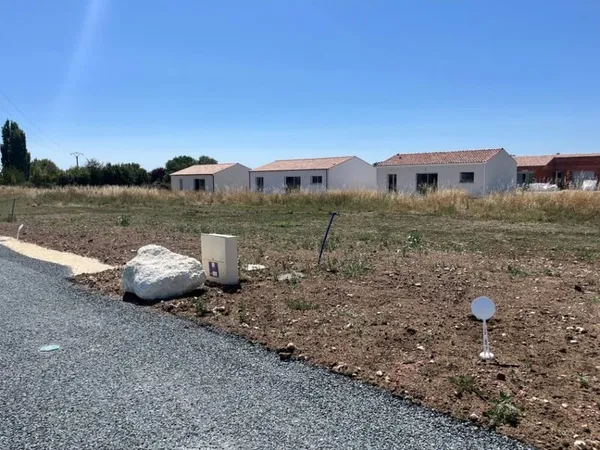 Terrain 586 m²