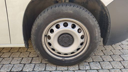 Peugeot Partner vu 1.5 BlueHDi 130 EAT8 - Asphalt – 2022 – 59823 km – Diesel – Boîte Automatique — photo 18